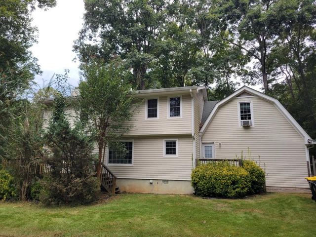 135 Pamela Court, Fayetteville, GA 30214