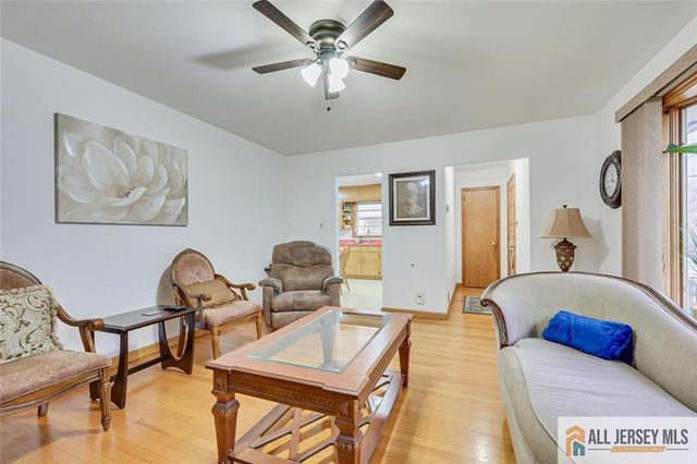 26 Goodwill Place, Metuchen, NJ 08840