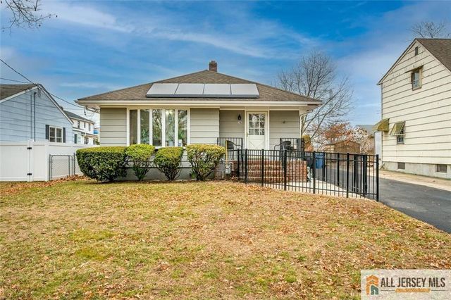 26 Goodwill Place, Metuchen, NJ 08840