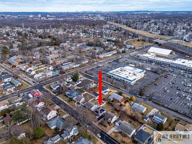 26 Goodwill Place, Metuchen, NJ 08840