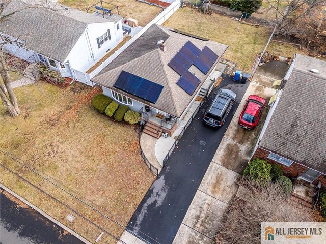 26 Goodwill Place, Metuchen, NJ 08840