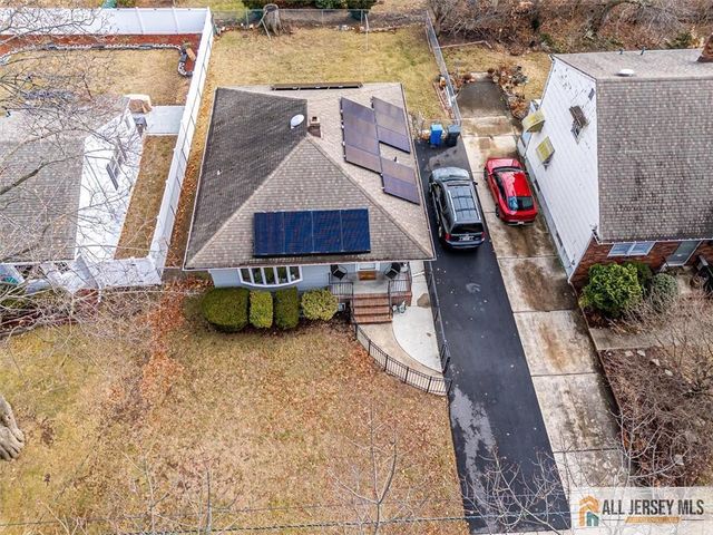 26 Goodwill Place, Metuchen, NJ 08840