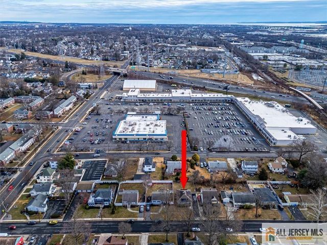 26 Goodwill Place, Metuchen, NJ 08840