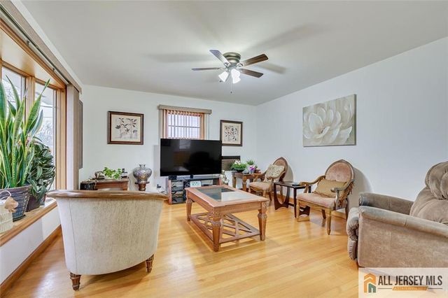 26 Goodwill Place, Metuchen, NJ 08840