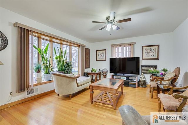 26 Goodwill Place, Metuchen, NJ 08840