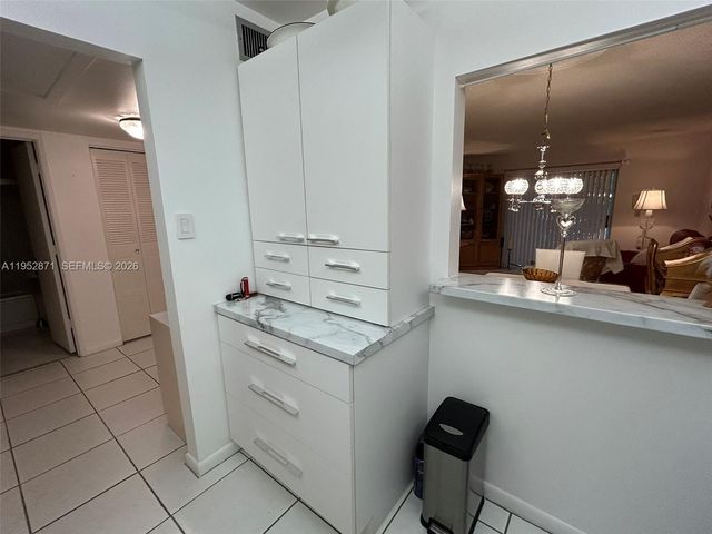 5640 SW 3rd Pl 212, Margate, FL 33068