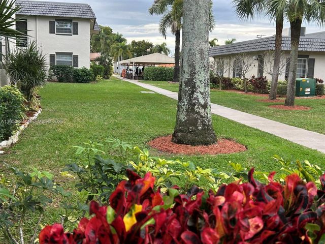 5640 SW 3rd Pl 212, Margate, FL 33068