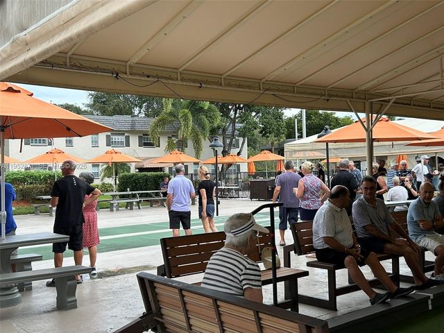 5640 SW 3rd Pl 212, Margate, FL 33068