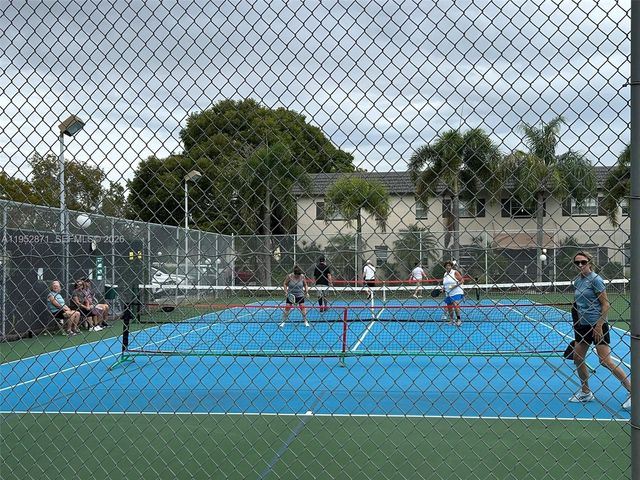 5640 SW 3rd Pl 212, Margate, FL 33068