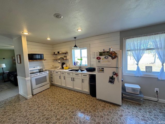 2787 southway, Rochester, IN 46975