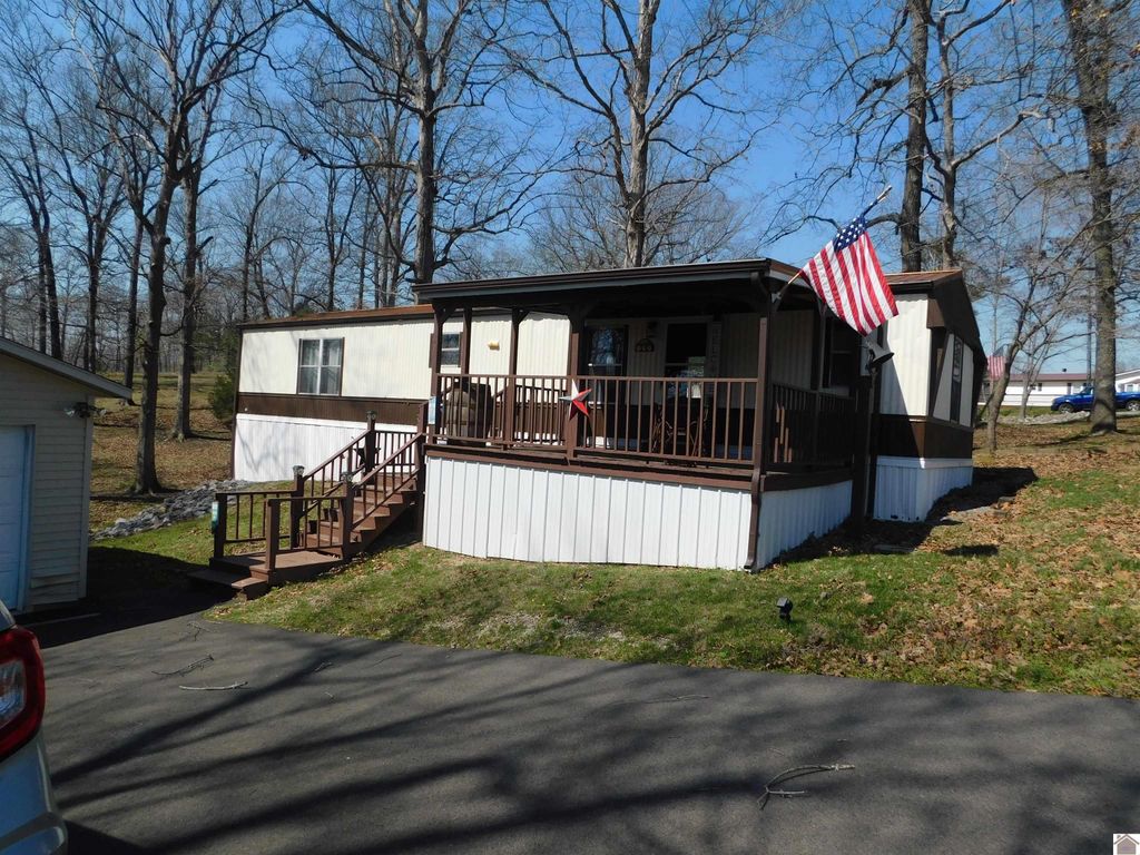 138 White Dove Lane, Gilbertsville, KY 42044