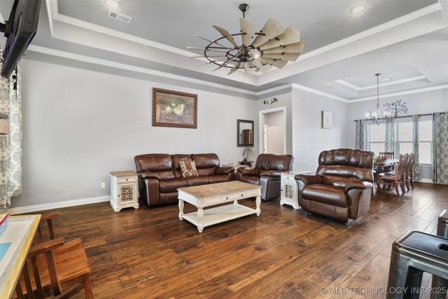 212 Paris Avenue, Durant, OK 74701