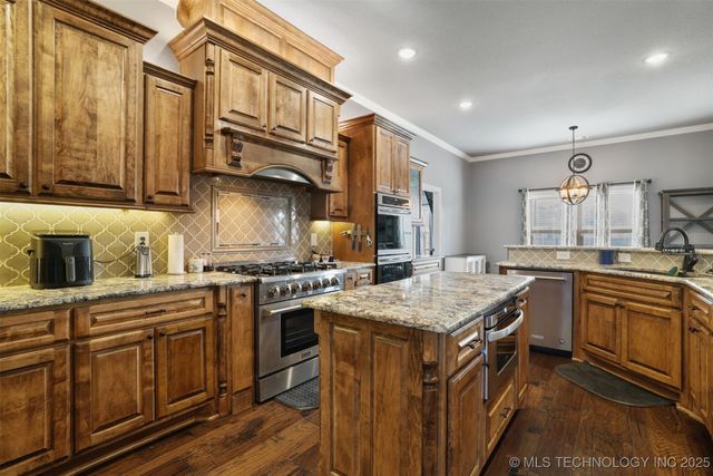 212 Paris Avenue, Durant, OK 74701