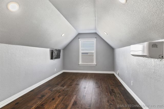 212 Paris Avenue, Durant, OK 74701