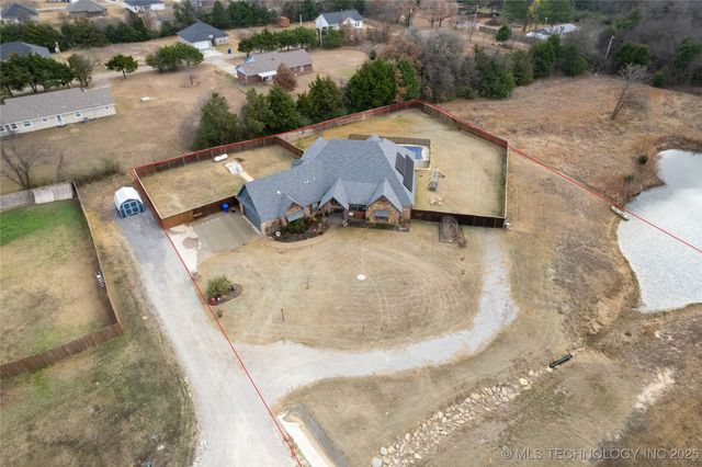 212 Paris Avenue, Durant, OK 74701