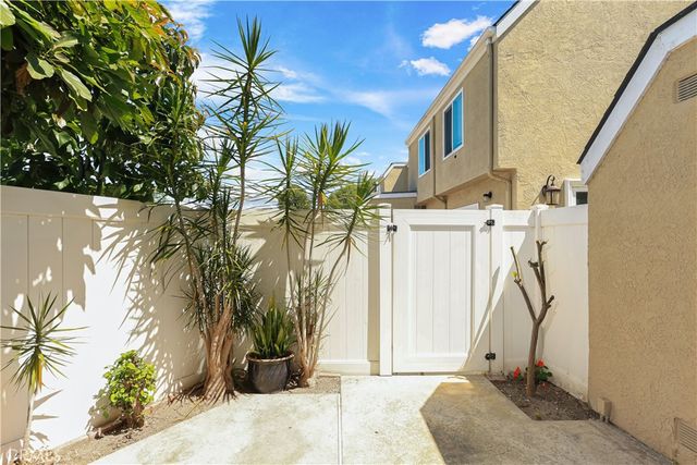 18 Heritage, Irvine, CA 92604