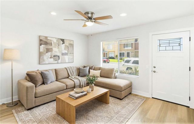 18 Heritage, Irvine, CA 92604