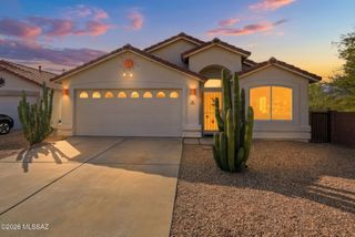 8325 N Austin Nikolas Court, Tucson, AZ 85704