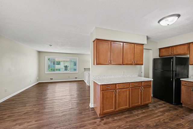 401 42nd Avenue NE, Minneapolis, MN 55421