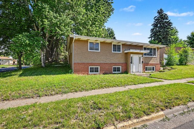 401 42nd Avenue NE, Minneapolis, MN 55421