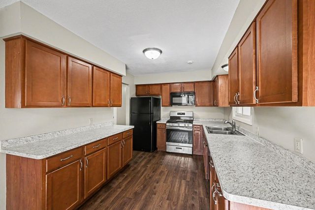401 42nd Avenue NE, Minneapolis, MN 55421