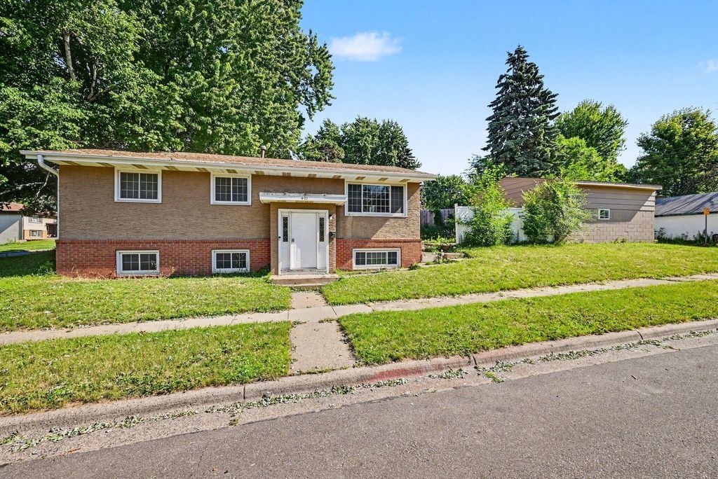 401 42nd Avenue NE, Minneapolis, MN 55421