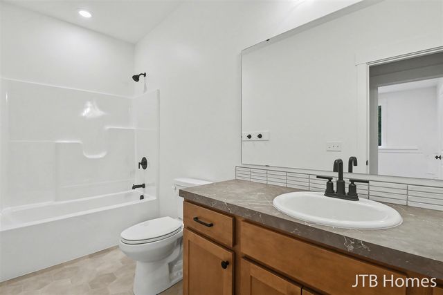 5940 Valley Point Drive, Caledonia, MI 49316