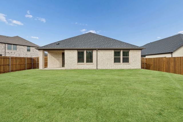 444 Hundred Acre Drive, Waxahachie, TX 75165