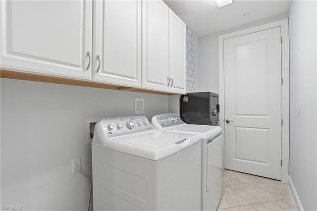 8777 Bellano CT 101, Naples, FL 34119