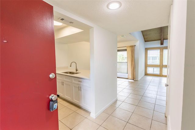 6094 PEREGRINE AVENUE 16C, Orlando, FL 32819