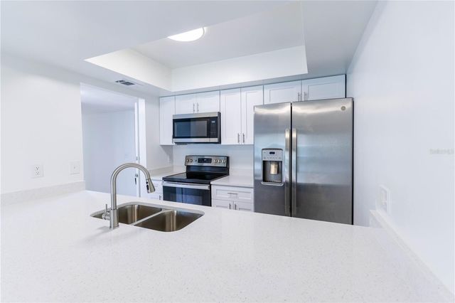 6094 PEREGRINE AVENUE 16C, Orlando, FL 32819