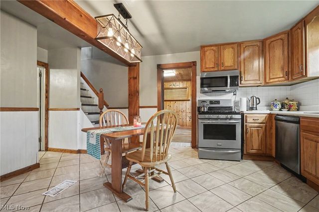 1911 Oriel Rogers Road, Girard, OH 44420