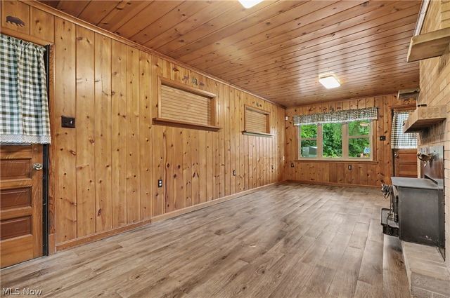 1911 Oriel Rogers Road, Girard, OH 44420