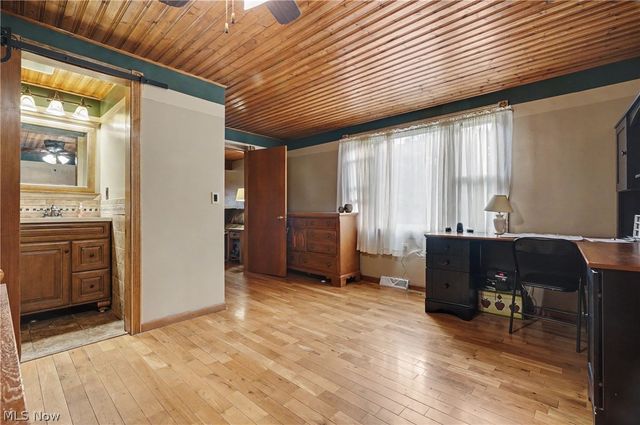1911 Oriel Rogers Road, Girard, OH 44420