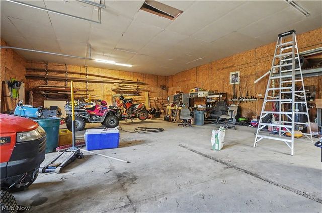 1911 Oriel Rogers Road, Girard, OH 44420