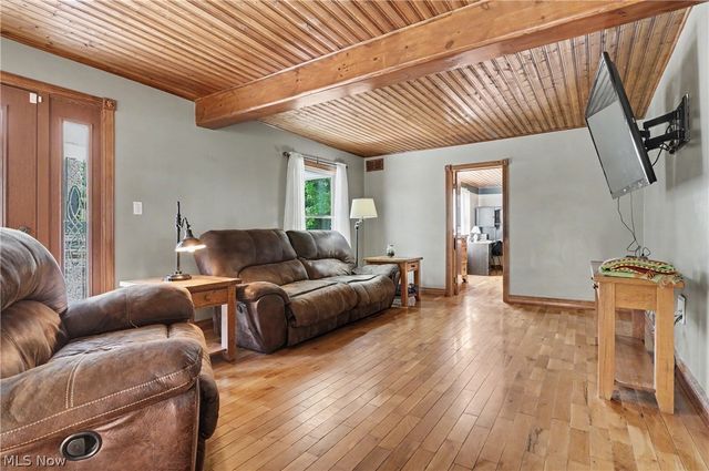 1911 Oriel Rogers Road, Girard, OH 44420