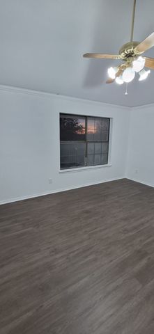 7000 Bentley Avenue, Fort Worth, TX 76137