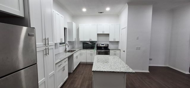 7000 Bentley Avenue, Fort Worth, TX 76137