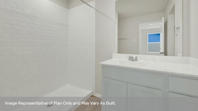 101 HOWARD DR, Maxwell, TX 78656