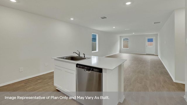 101 HOWARD DR, Maxwell, TX 78656