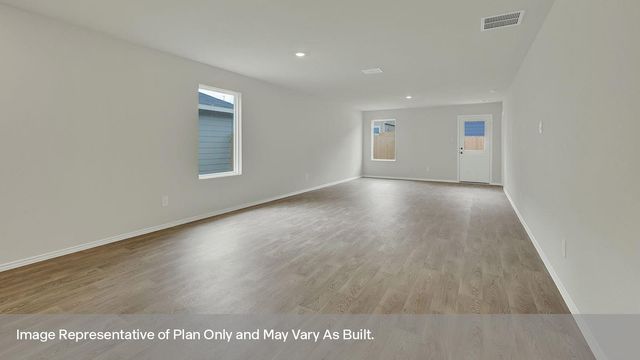 101 HOWARD DR, Maxwell, TX 78656