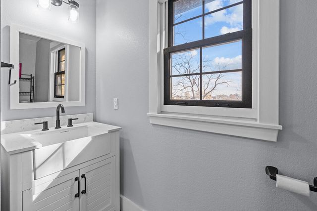 21 Timber View Drive, Seymour, MO 65746