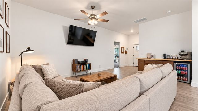 141 Keaton Street, Prairie Grove, AR 72753