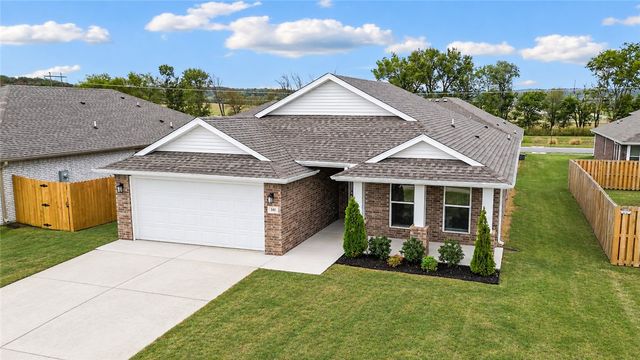 141 Keaton Street, Prairie Grove, AR 72753
