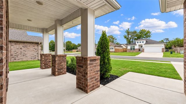 141 Keaton Street, Prairie Grove, AR 72753