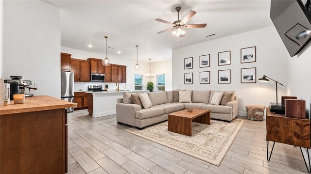 141 Keaton Street, Prairie Grove, AR 72753