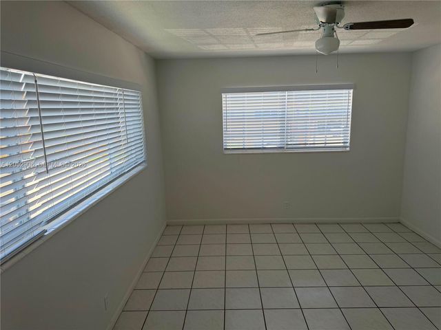 3220 NE 10th St 17, Pompano Beach, FL 33062