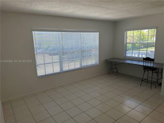 3220 NE 10th St 17, Pompano Beach, FL 33062