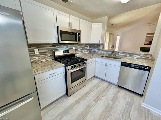 205 Dillwyn DR, Chesapeake, VA 23322