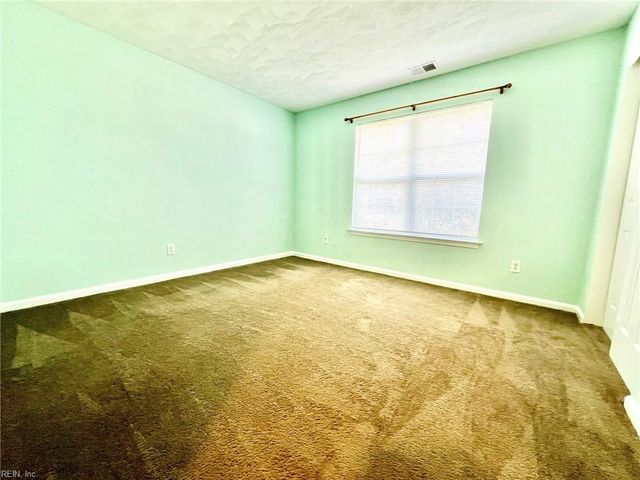 205 Dillwyn DR, Chesapeake, VA 23322